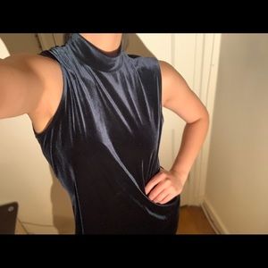 Velvet High Collar Emerald Sleeveless Dress